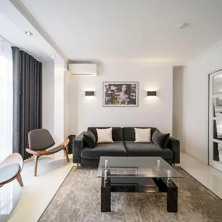 Ref 1380 - Croisette - For Rent Cannes