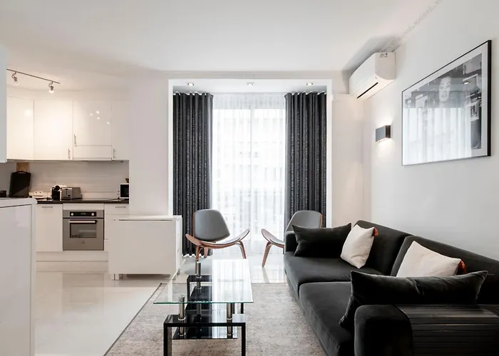 Daire Ref 1380 - Croisette - For Rent Cannes